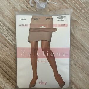 Hanes Solutions vintage beige pantyhose new in package